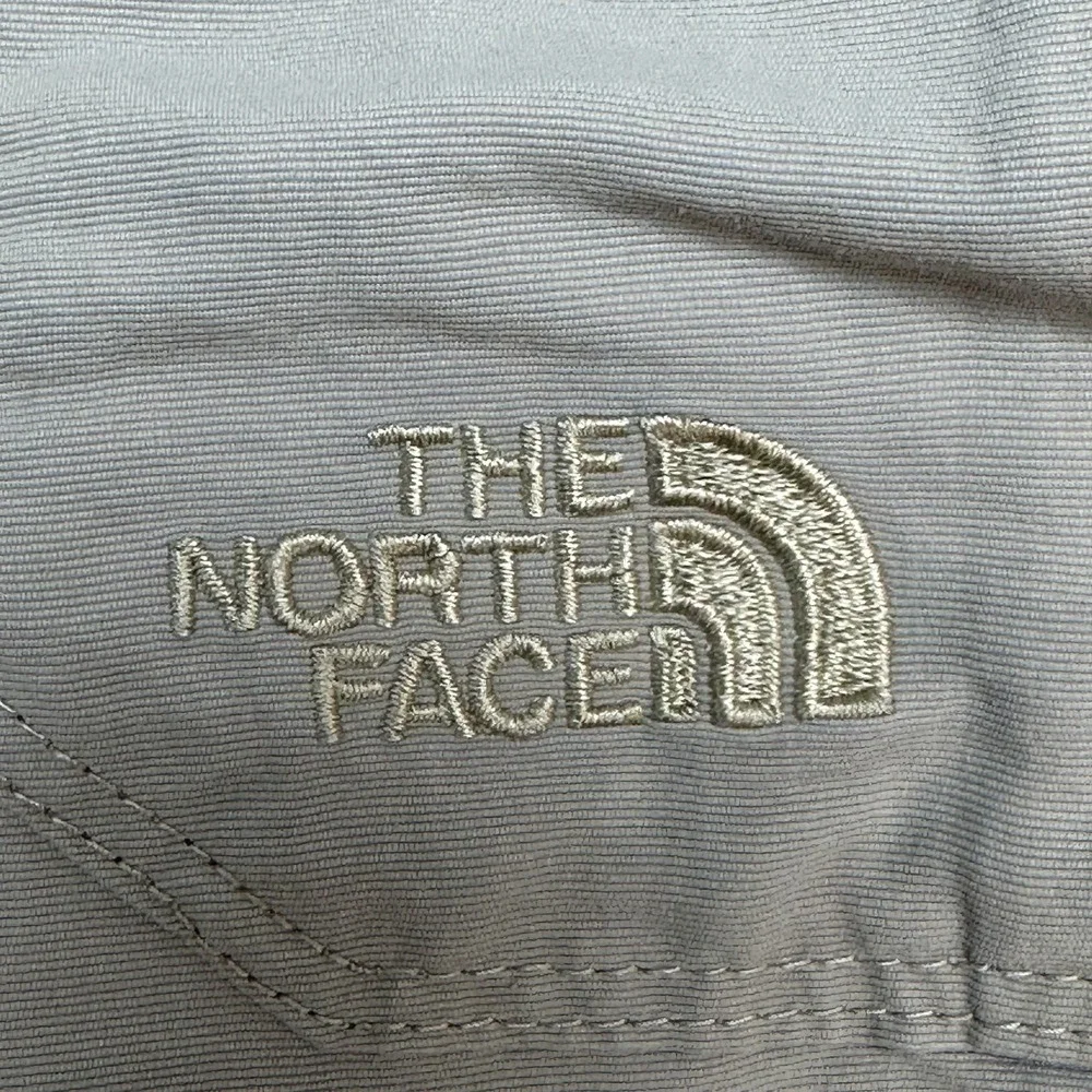 The North‎ Face Cargo Shorts Mens 2XL Beige Nylon Elastic Waist Hiking Outdoor